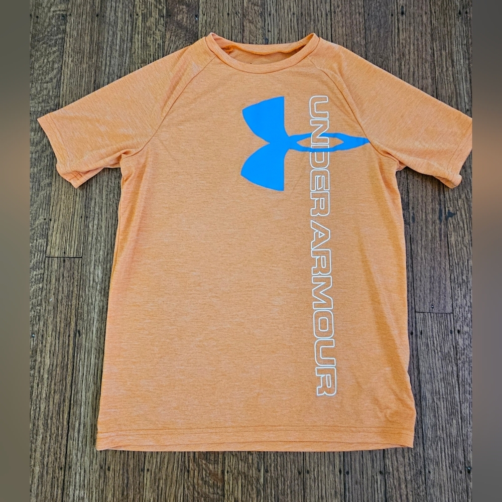 Under Armour Loose Heat Gear Boys Shirt Size YXL